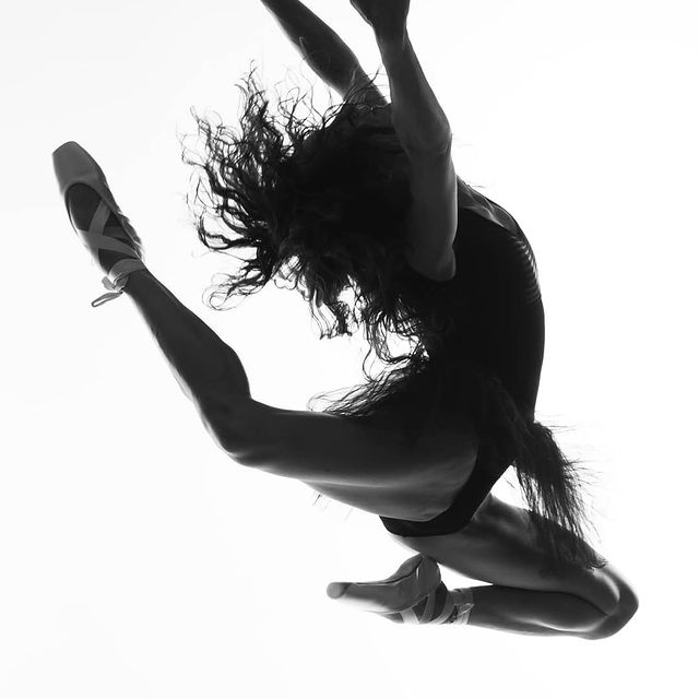 Teresa Petrescu Profesora de danza clásica, neoclásica y danza contermporánea